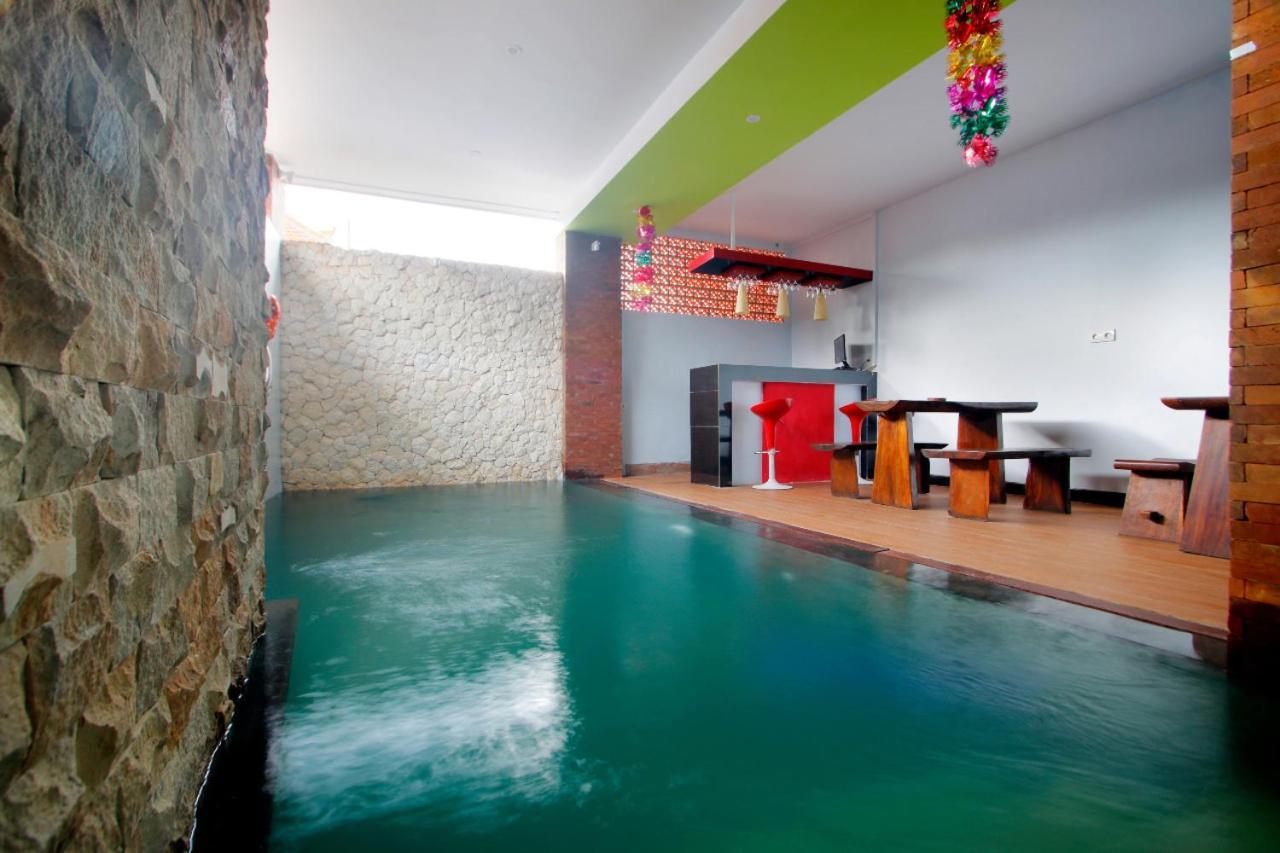 Valomia Guest House Kerobokan  Bagian luar foto